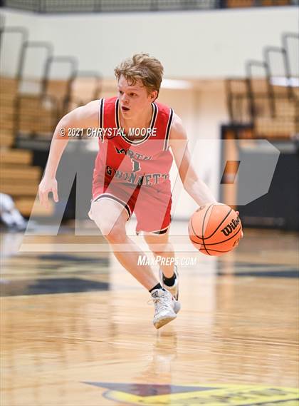 Thumbnail 2 in Langston Hughes vs. North Gwinnett (Lemon Street Classic) photogallery.
