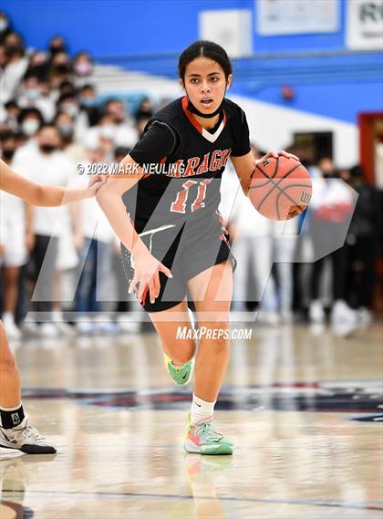 Thumbnail 3 in Aragon vs. Hillsdale (CIF CCS D2 Championship) photogallery.
