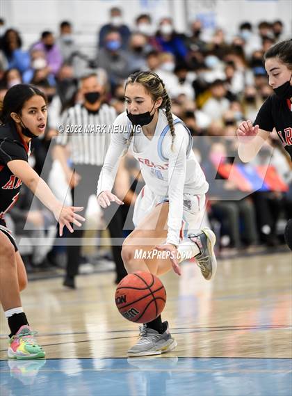 Thumbnail 3 in Aragon vs. Hillsdale (CIF CCS D2 Championship) photogallery.