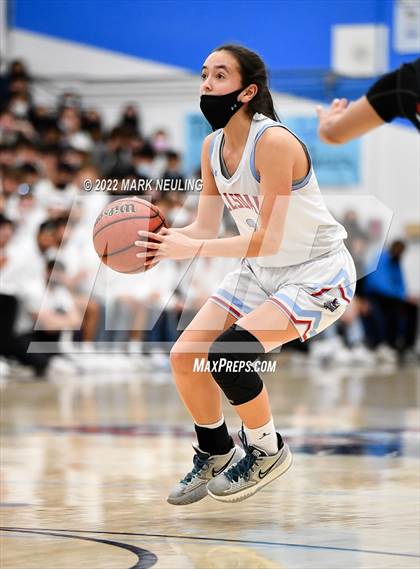 Thumbnail 3 in Aragon vs. Hillsdale (CIF CCS D2 Championship) photogallery.