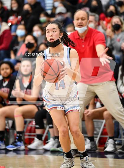 Thumbnail 3 in Aragon vs. Hillsdale (CIF CCS D2 Championship) photogallery.