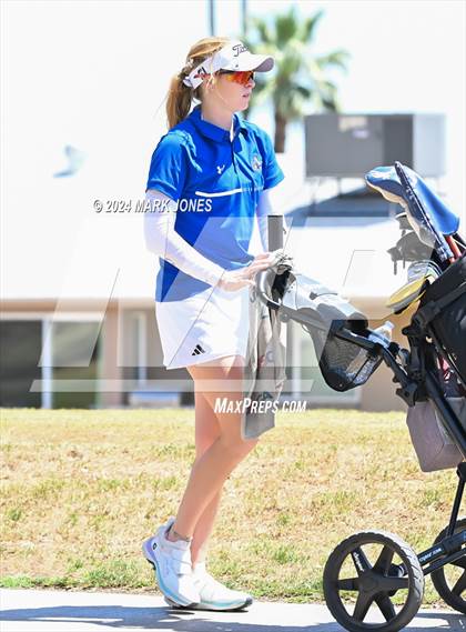 Thumbnail 2 in Metro Invitational Golf Tournament photogallery.