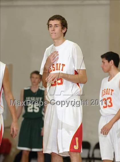 Thumbnail 3 in Strake Jesuit vs. Jesuit (Father Barry Christmas Classic) photogallery.