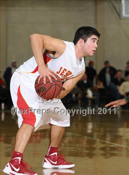 Thumbnail 3 in Strake Jesuit vs. Jesuit (Father Barry Christmas Classic) photogallery.