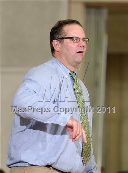 Thumbnail 1 in Strake Jesuit vs. Jesuit (Father Barry Christmas Classic) photogallery.