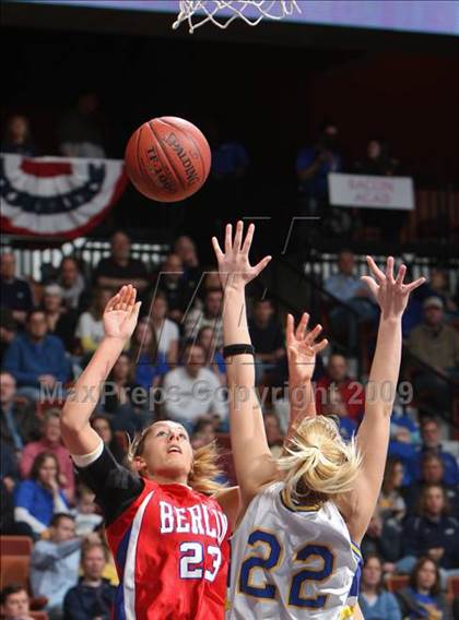 Thumbnail 2 in Berlin vs. Bacon Academy (CIAC Class M Final) photogallery.