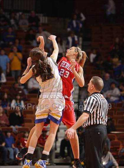 Thumbnail 1 in Berlin vs. Bacon Academy (CIAC Class M Final) photogallery.