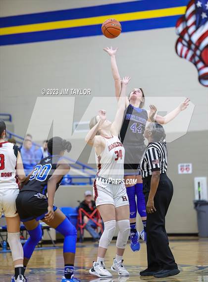 Thumbnail 2 in Broaddus vs Hamilton (Lipan HD Howard Classic) photogallery.