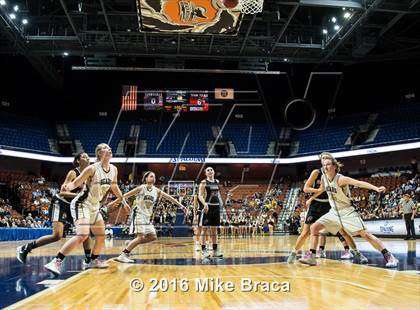Thumbnail 3 in Canton vs. Thomaston (CIAC Class S Final) photogallery.