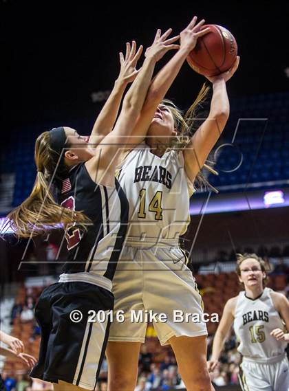 Thumbnail 3 in Canton vs. Thomaston (CIAC Class S Final) photogallery.