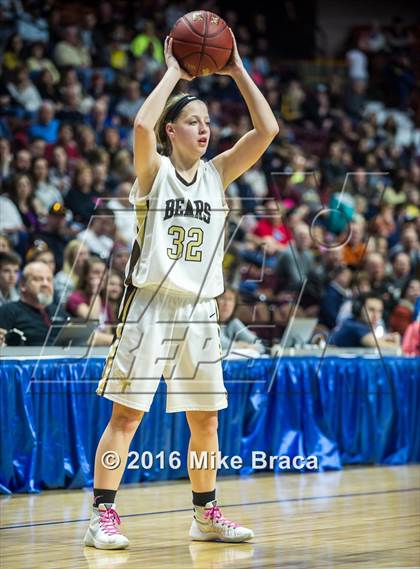 Thumbnail 2 in Canton vs. Thomaston (CIAC Class S Final) photogallery.