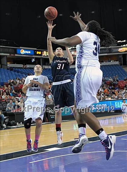 Thumbnail 3 in Modesto Christian vs. Sacramento (CIF SJS D3 Final) photogallery.