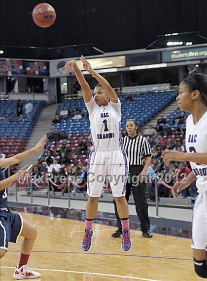 Thumbnail 2 in Modesto Christian vs. Sacramento (CIF SJS D3 Final) photogallery.
