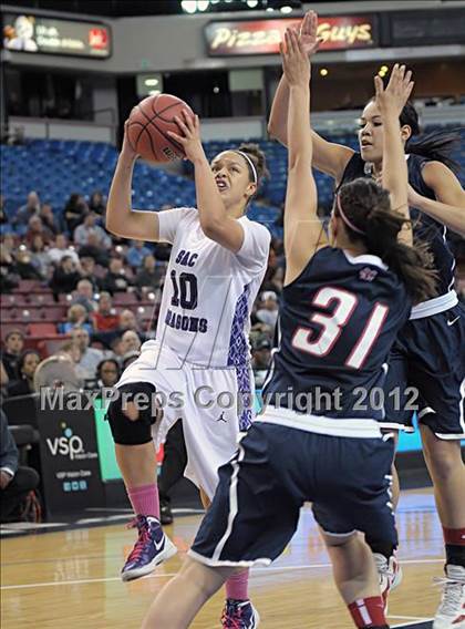 Thumbnail 1 in Modesto Christian vs. Sacramento (CIF SJS D3 Final) photogallery.