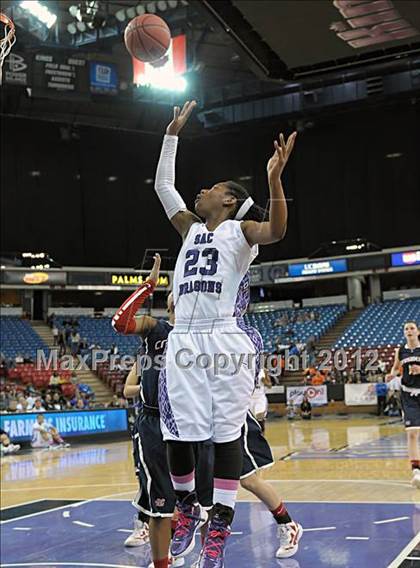 Thumbnail 3 in Modesto Christian vs. Sacramento (CIF SJS D3 Final) photogallery.