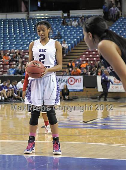 Thumbnail 2 in Modesto Christian vs. Sacramento (CIF SJS D3 Final) photogallery.