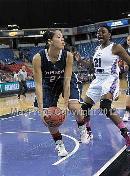 Thumbnail 1 in Modesto Christian vs. Sacramento (CIF SJS D3 Final) photogallery.