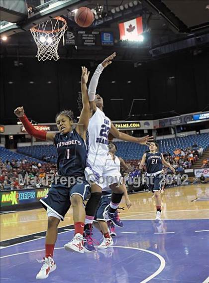 Thumbnail 3 in Modesto Christian vs. Sacramento (CIF SJS D3 Final) photogallery.