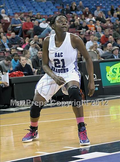 Thumbnail 3 in Modesto Christian vs. Sacramento (CIF SJS D3 Final) photogallery.