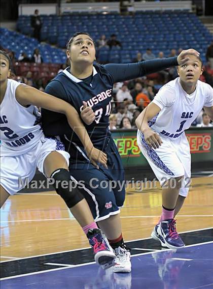 Thumbnail 3 in Modesto Christian vs. Sacramento (CIF SJS D3 Final) photogallery.