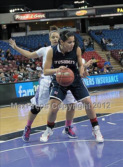 Thumbnail 1 in Modesto Christian vs. Sacramento (CIF SJS D3 Final) photogallery.