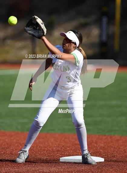 Thumbnail 3 in West Linn @ Jesuit photogallery.