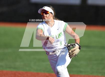 Thumbnail 1 in West Linn @ Jesuit photogallery.