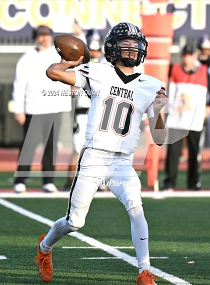 Thumbnail 2 in Central vs. Edison (CIF State D1A Final) photogallery.