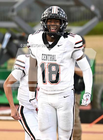 Thumbnail 2 in Central vs. Edison (CIF State D1A Final) photogallery.