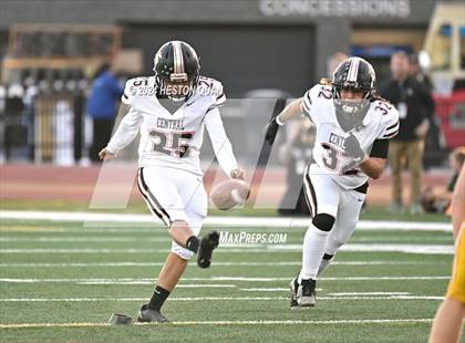 Thumbnail 2 in Central vs. Edison (CIF State D1A Final) photogallery.