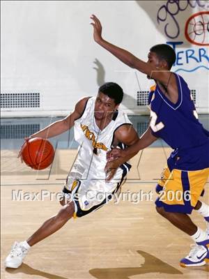 Thumbnail 3 in Lynwood @ Santa Monica (Section Playoffs) photogallery.