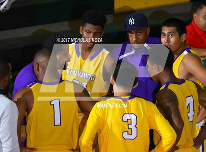 Thumbnail 1 in Mater Dei vs. Lynwood (The Classic at Damien) photogallery.
