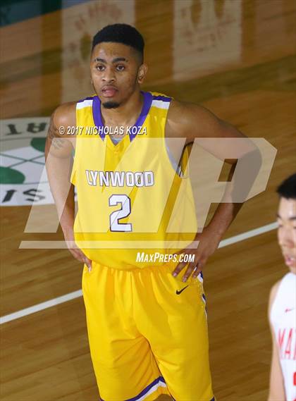 Thumbnail 3 in Mater Dei vs. Lynwood (The Classic at Damien) photogallery.