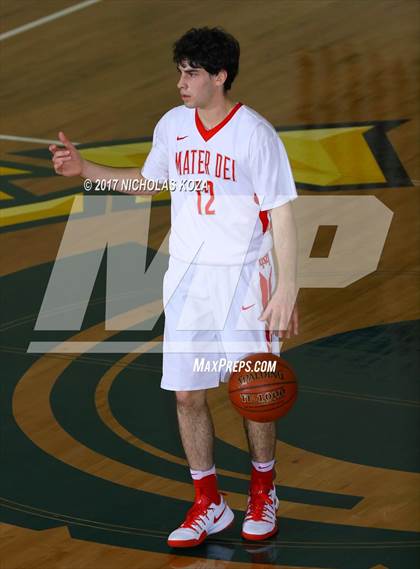 Thumbnail 1 in Mater Dei vs. Lynwood (The Classic at Damien) photogallery.