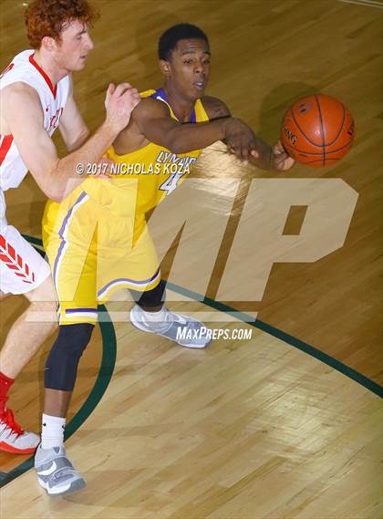 Thumbnail 3 in Mater Dei vs. Lynwood (The Classic at Damien) photogallery.
