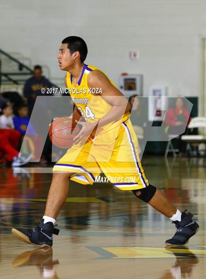 Thumbnail 2 in Mater Dei vs. Lynwood (The Classic at Damien) photogallery.