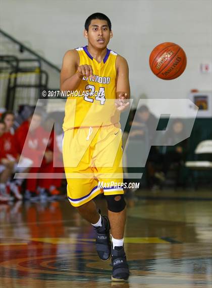 Thumbnail 3 in Mater Dei vs. Lynwood (The Classic at Damien) photogallery.