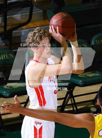 Thumbnail 3 in Mater Dei vs. Lynwood (The Classic at Damien) photogallery.