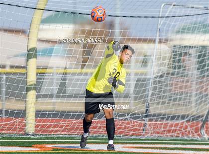 Thumbnail 2 in Campo Verde vs. Chandler (Coyote Classic Tournament) photogallery.