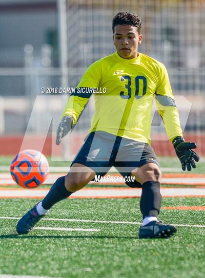 Thumbnail 2 in Campo Verde vs. Chandler (Coyote Classic Tournament) photogallery.