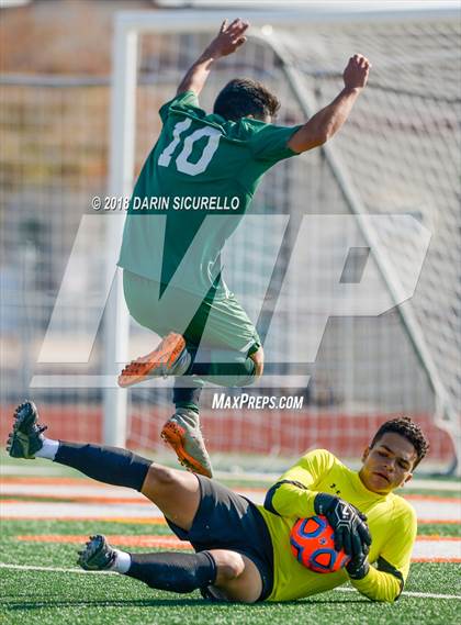 Thumbnail 1 in Campo Verde vs. Chandler (Coyote Classic Tournament) photogallery.