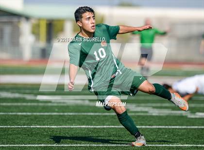 Thumbnail 3 in Campo Verde vs. Chandler (Coyote Classic Tournament) photogallery.
