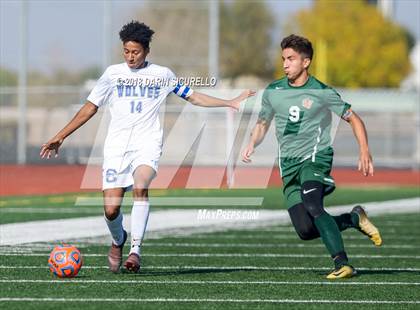 Thumbnail 2 in Campo Verde vs. Chandler (Coyote Classic Tournament) photogallery.