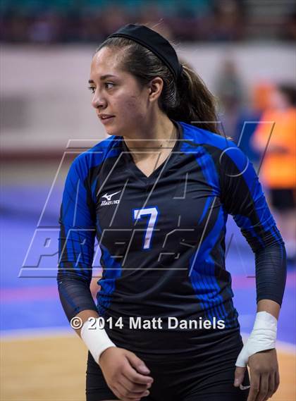 Thumbnail 2 in Cherokee Trail vs. Highlands Ranch (CHSAA 5A Playoff) photogallery.