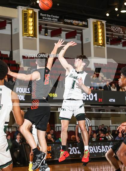 Thumbnail 1 in Yorktown vs. Mamaroneck (Slam Dunk Showcase) photogallery.