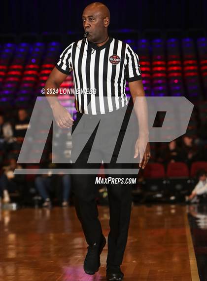 Thumbnail 2 in Yorktown vs. Mamaroneck (Slam Dunk Showcase) photogallery.
