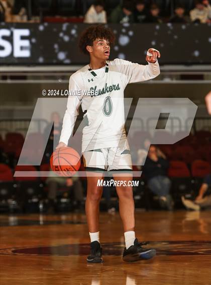 Thumbnail 3 in Yorktown vs. Mamaroneck (Slam Dunk Showcase) photogallery.