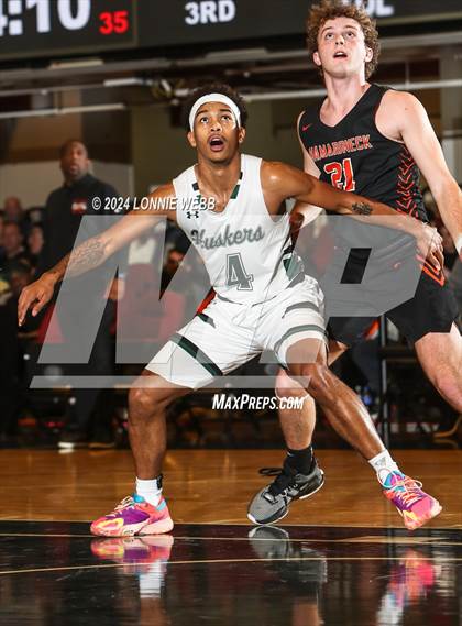 Thumbnail 1 in Yorktown vs. Mamaroneck (Slam Dunk Showcase) photogallery.