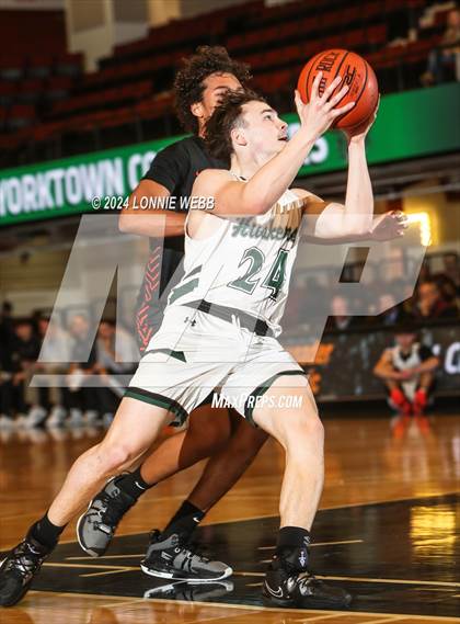 Thumbnail 3 in Yorktown vs. Mamaroneck (Slam Dunk Showcase) photogallery.