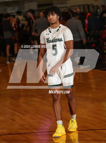Thumbnail 1 in Yorktown vs. Mamaroneck (Slam Dunk Showcase) photogallery.